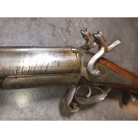 Historická lancasterová brokovnica Lefaucheux