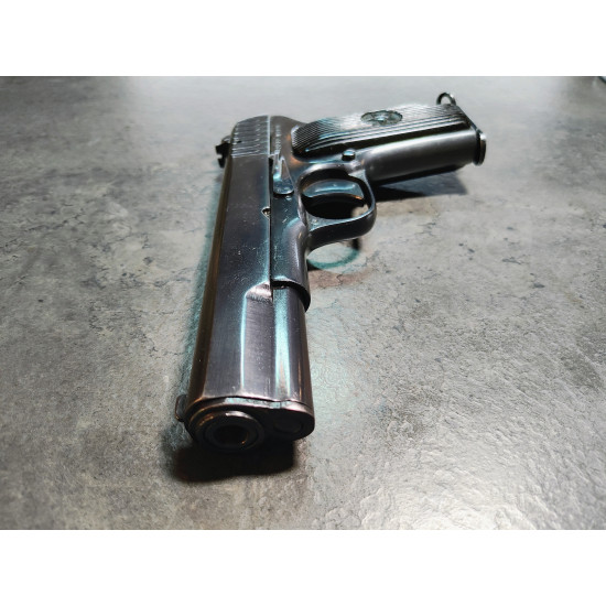 Pištoľ Tokarev TT33 Pištoľ Tokarev TT33